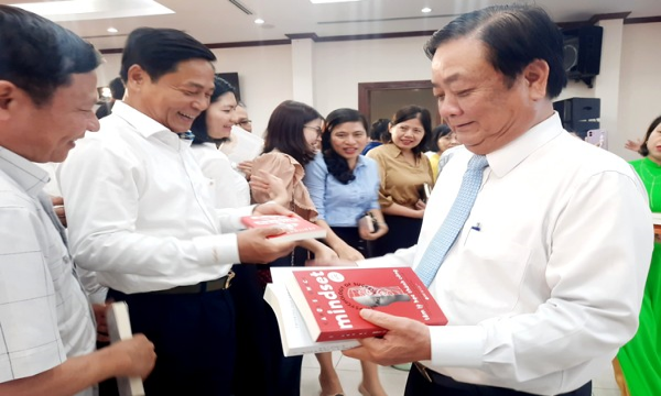 Bộ NN&PTNT tổ chức chuỗi hoạt động hưởng ứng ngày Sách và Văn hóa đọc Việt Nam